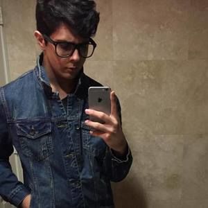 Meet your Posher, Dillon